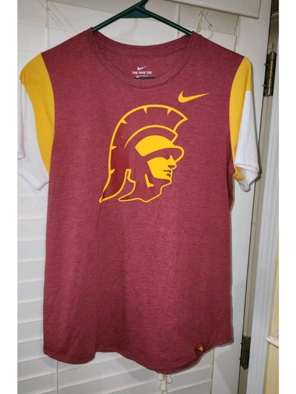 Nike USC Trojans Tee Womens Medium Cardinal Gold Logo Short Sleeve euc